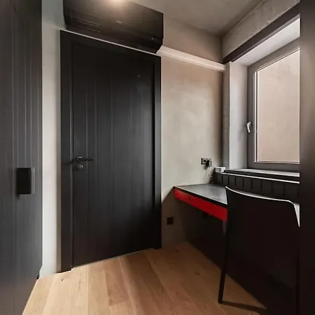 3 Storey Apartment With A Character And A Terrace Riga Exterior photo