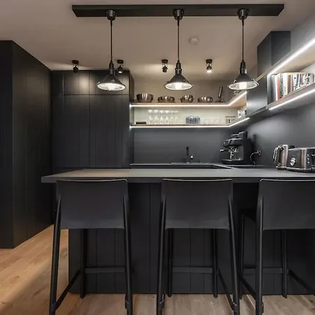 3 Storey Apartment With A Character And A Terrace Riga Exterior photo