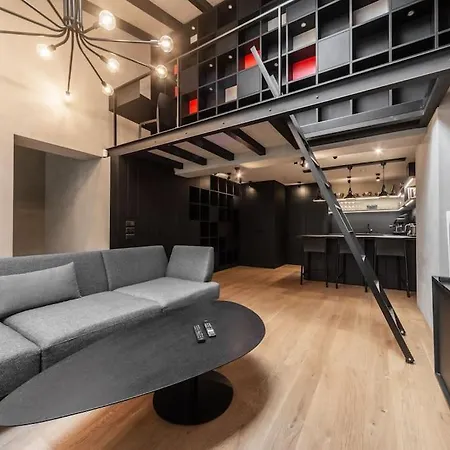 3 Storey Apartment With A Character And A Terrace Riga Exterior photo